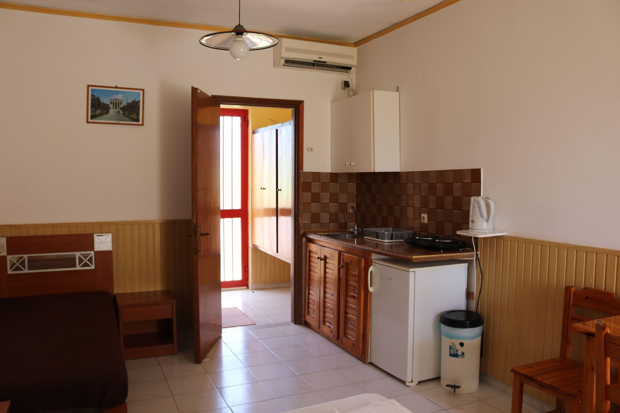 Golden Sun Aparthotel Tigkaki  Bagian luar foto