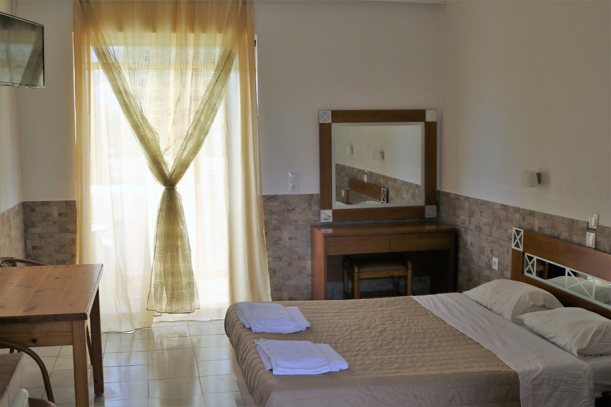 Golden Sun Aparthotel Tigkaki  Bagian luar foto