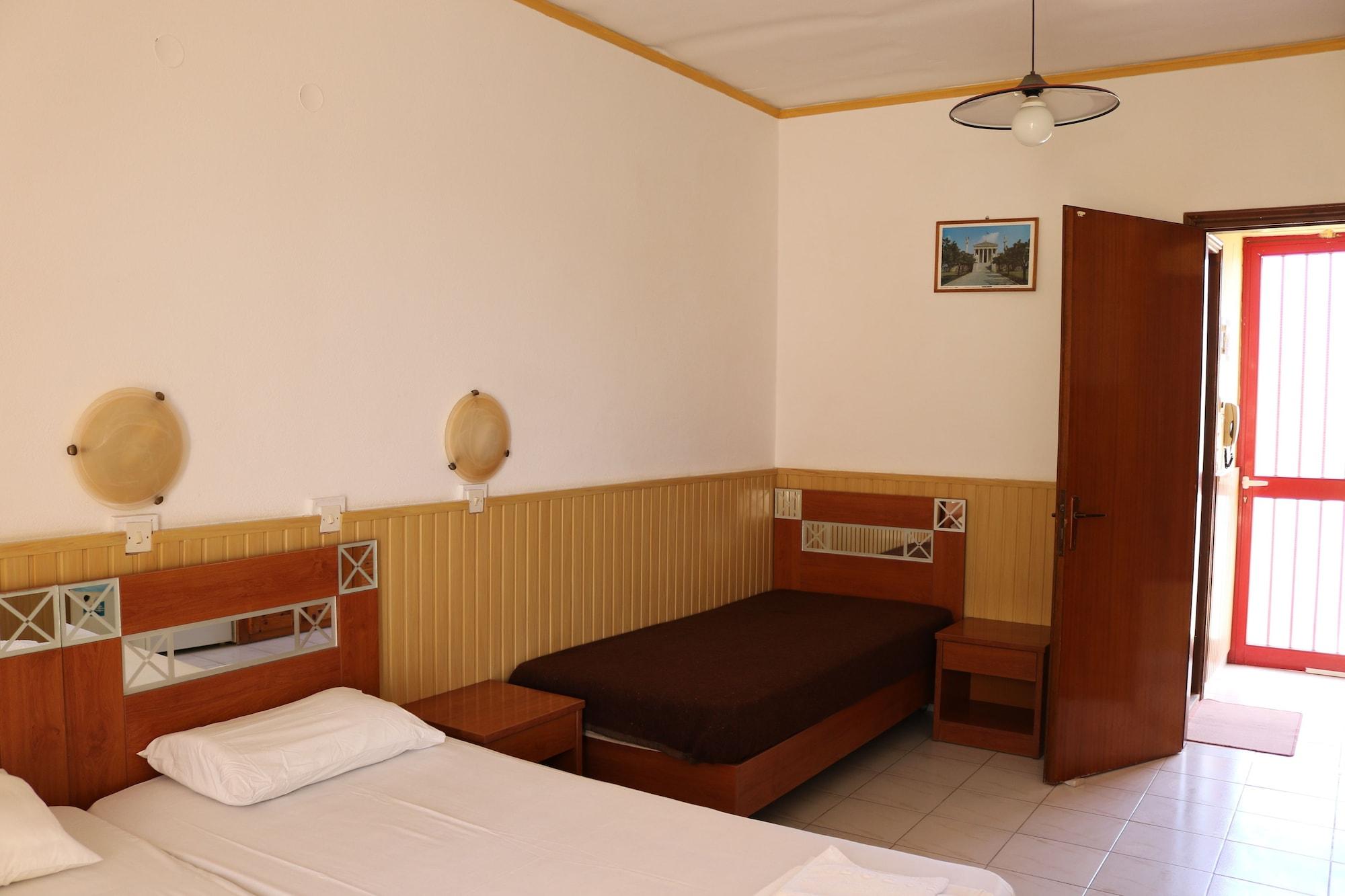 Golden Sun Aparthotel Tigkaki  Bagian luar foto