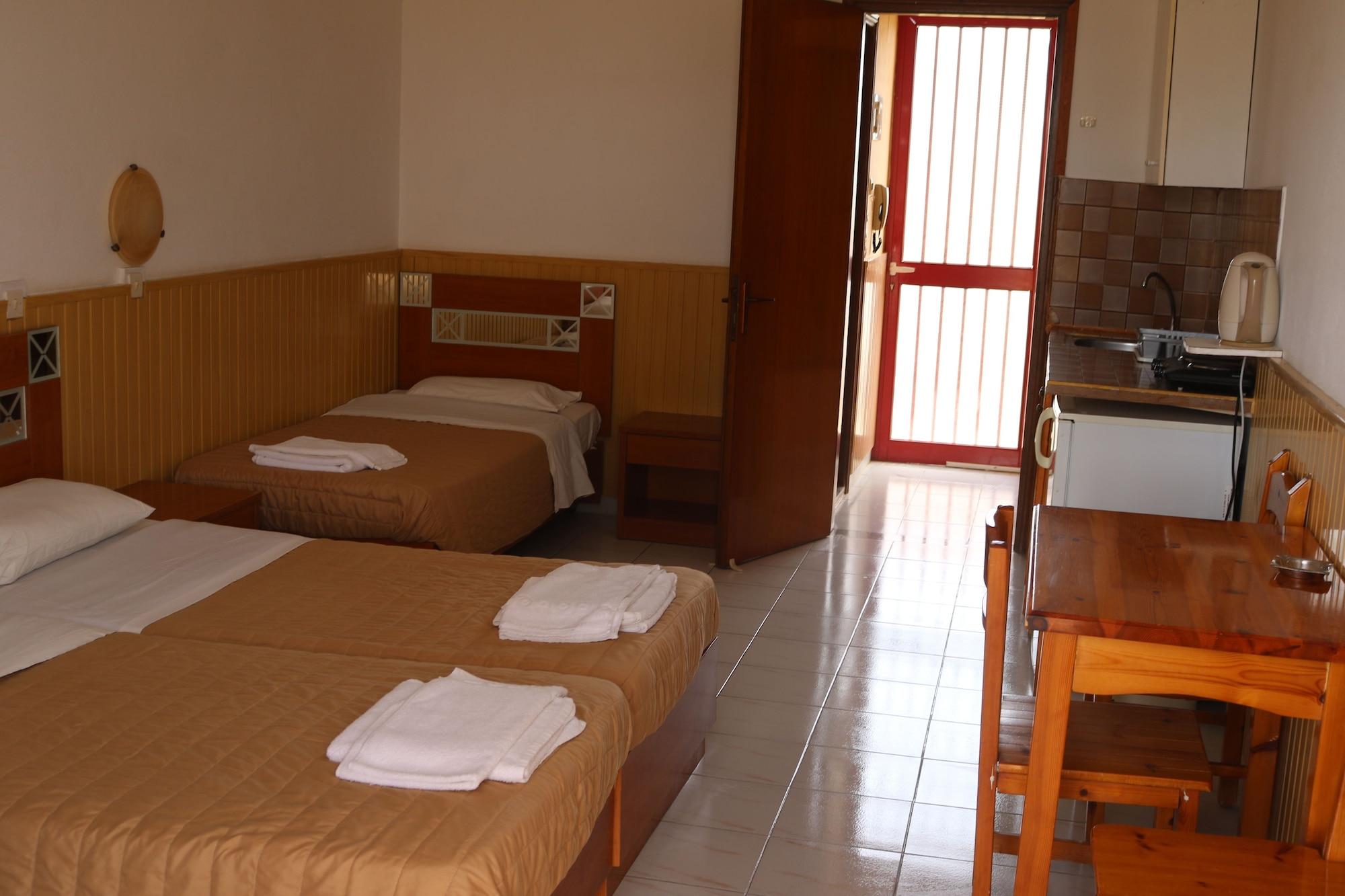Golden Sun Aparthotel Tigkaki  Bagian luar foto