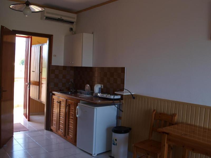 Golden Sun Aparthotel Tigkaki  Bagian luar foto