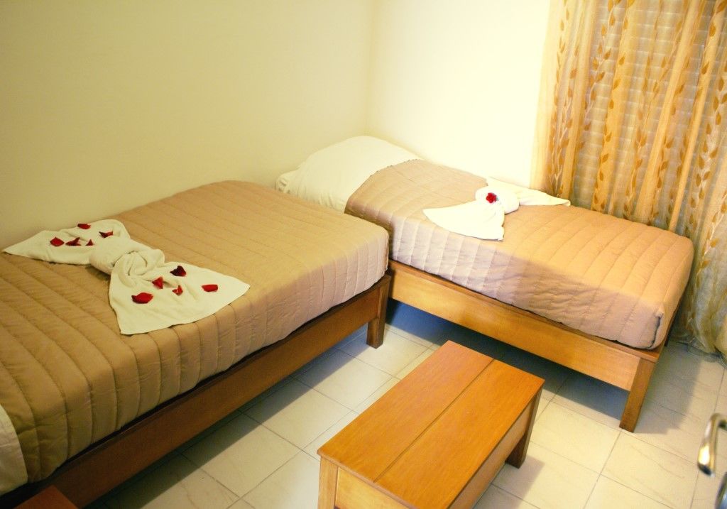 Golden Sun Aparthotel Tigkaki  Bagian luar foto